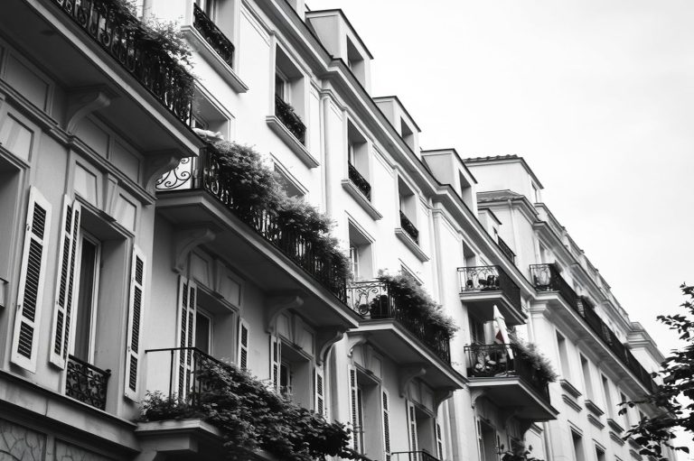 Image expulsion impayé loyer non décence droit locatif avocat Troyes Arnaud Boulestin